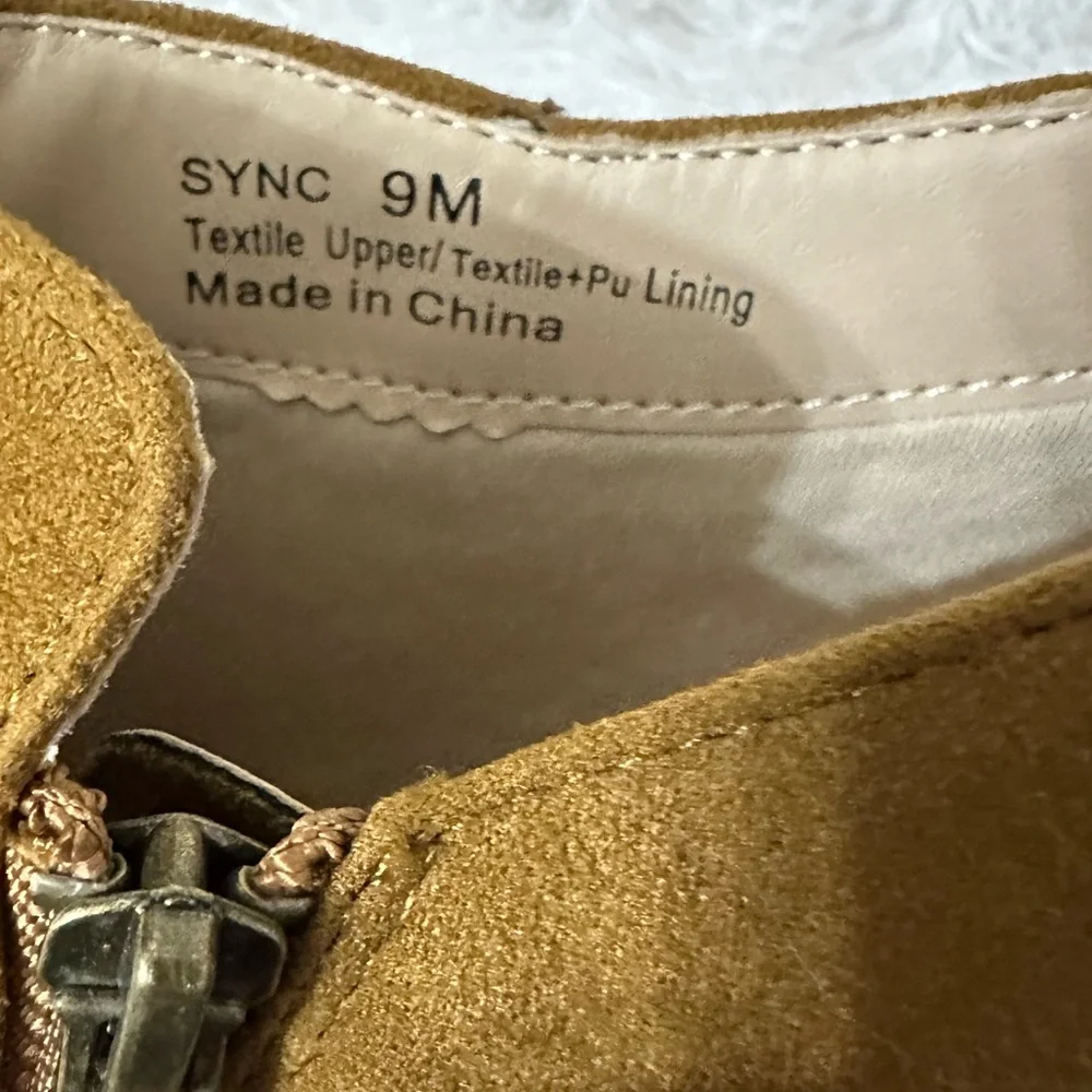 Penny Loves Kenny Microsuede Sync Ankle Boots Size 9 - NWT - Picture 11 of 15